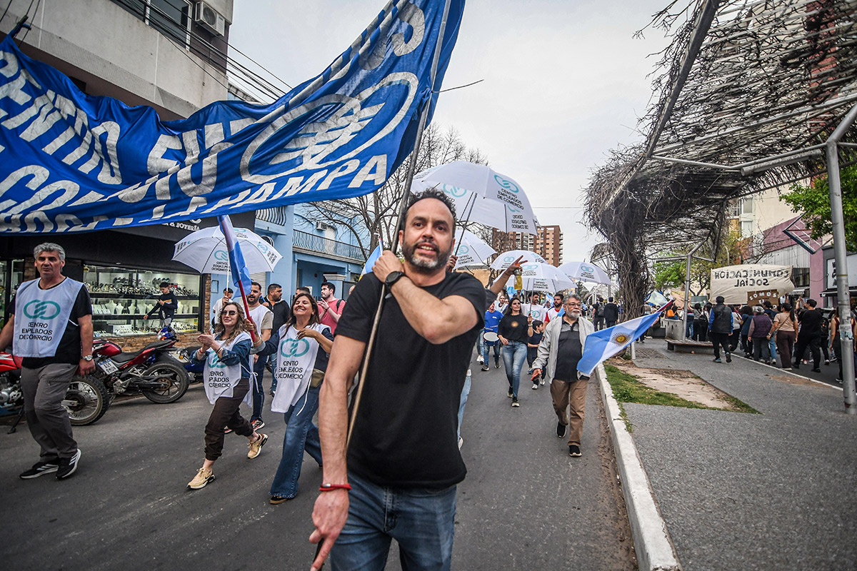 genoni ladag protesta