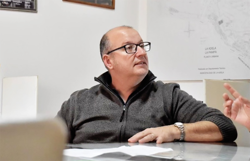 federico moro intendente de la adela dos