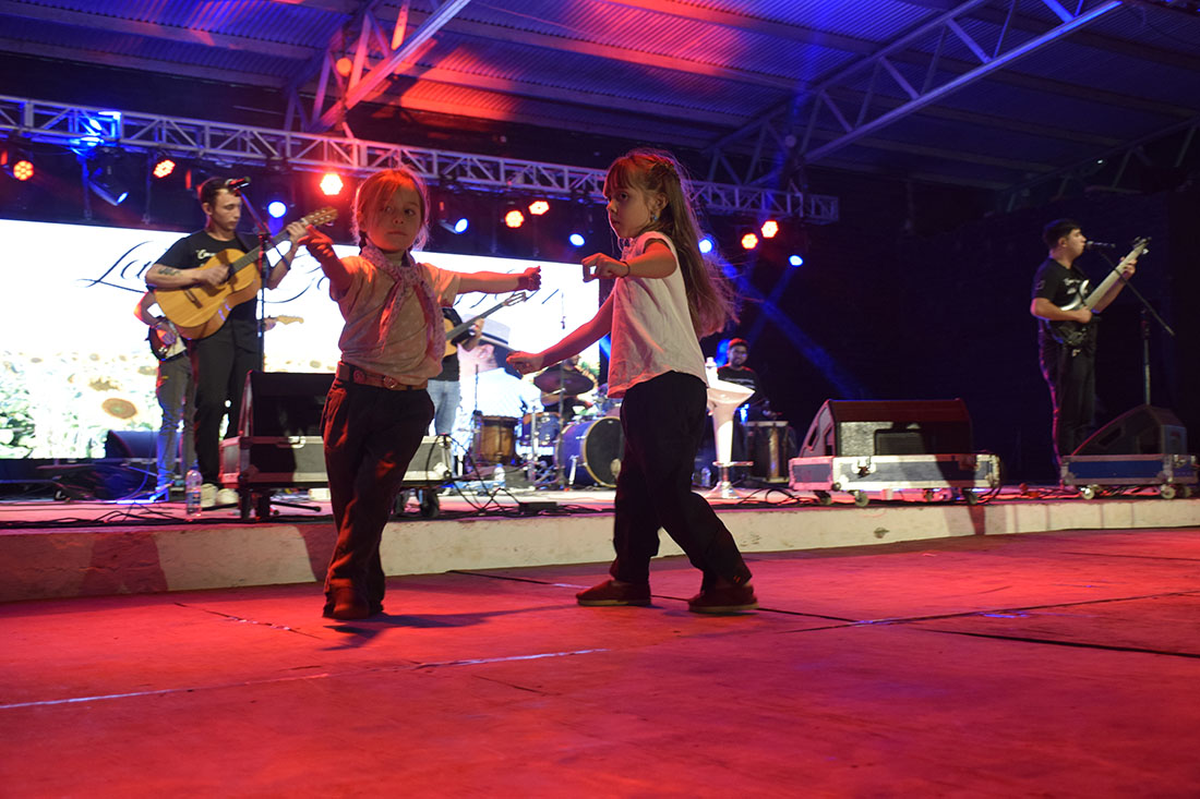 toay nenes danzas