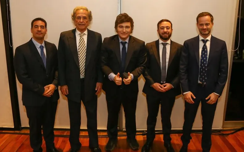 adrian ravieraxel kaisealberto benegas lynchmilei lajejpg