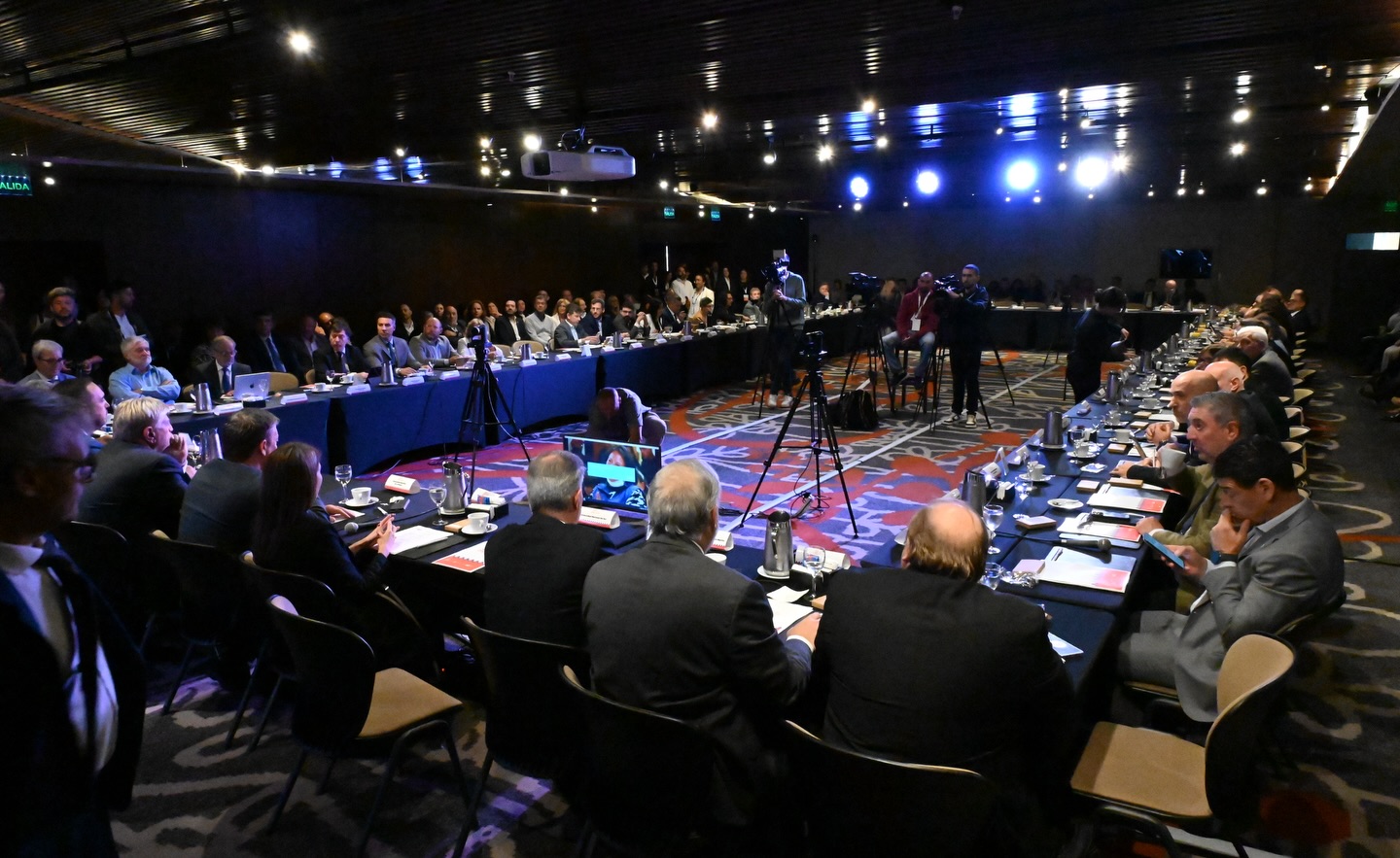 rectores deliberan